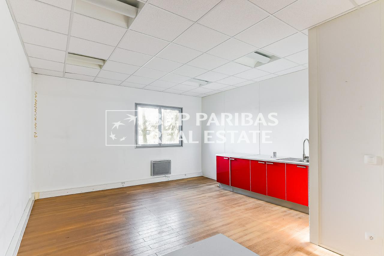 Local d'activité Palaiseau 586m² Location local d'activité Palaiseau Essonne OLACT2424022 2